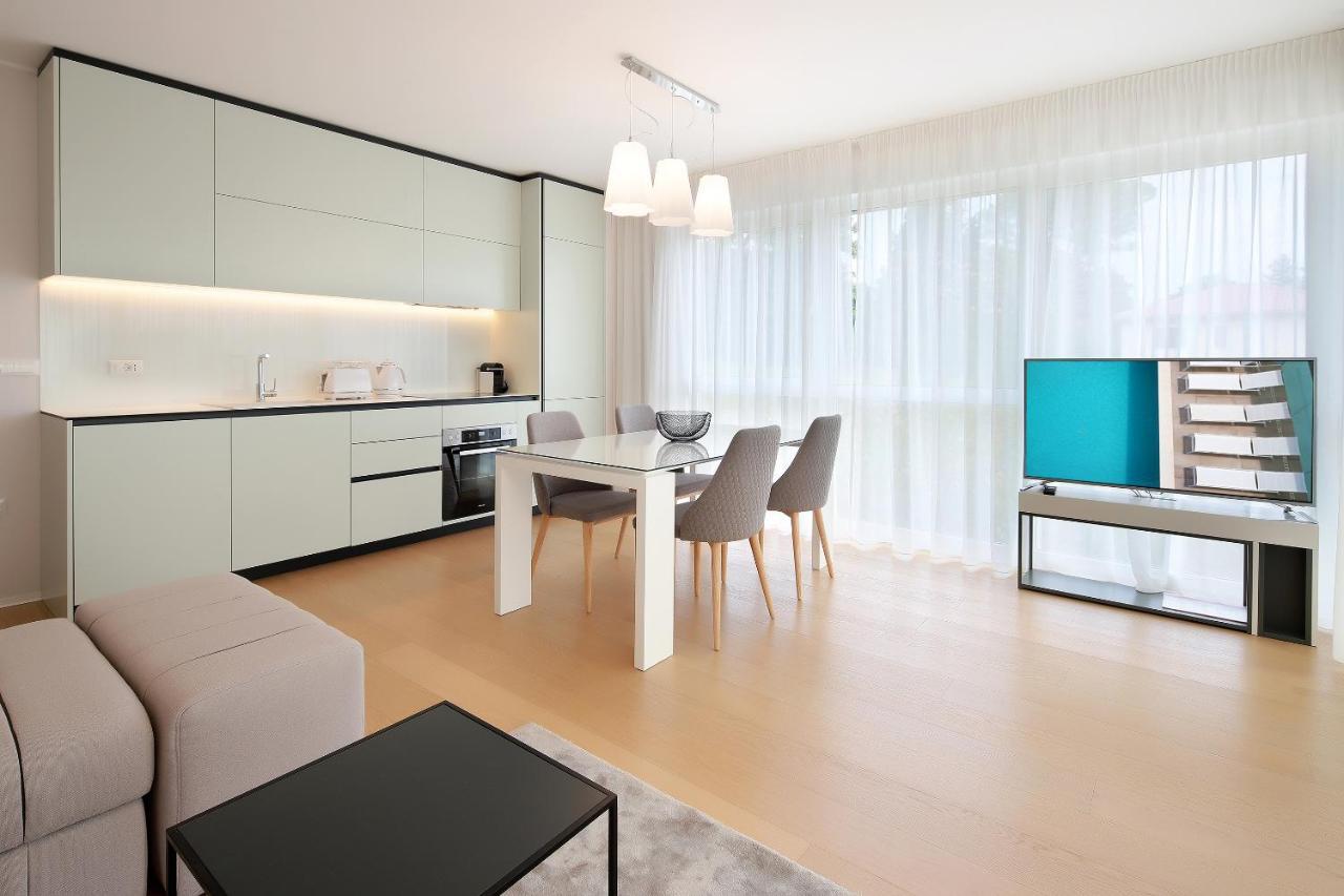 Apartment New With Swimming Pool Near The