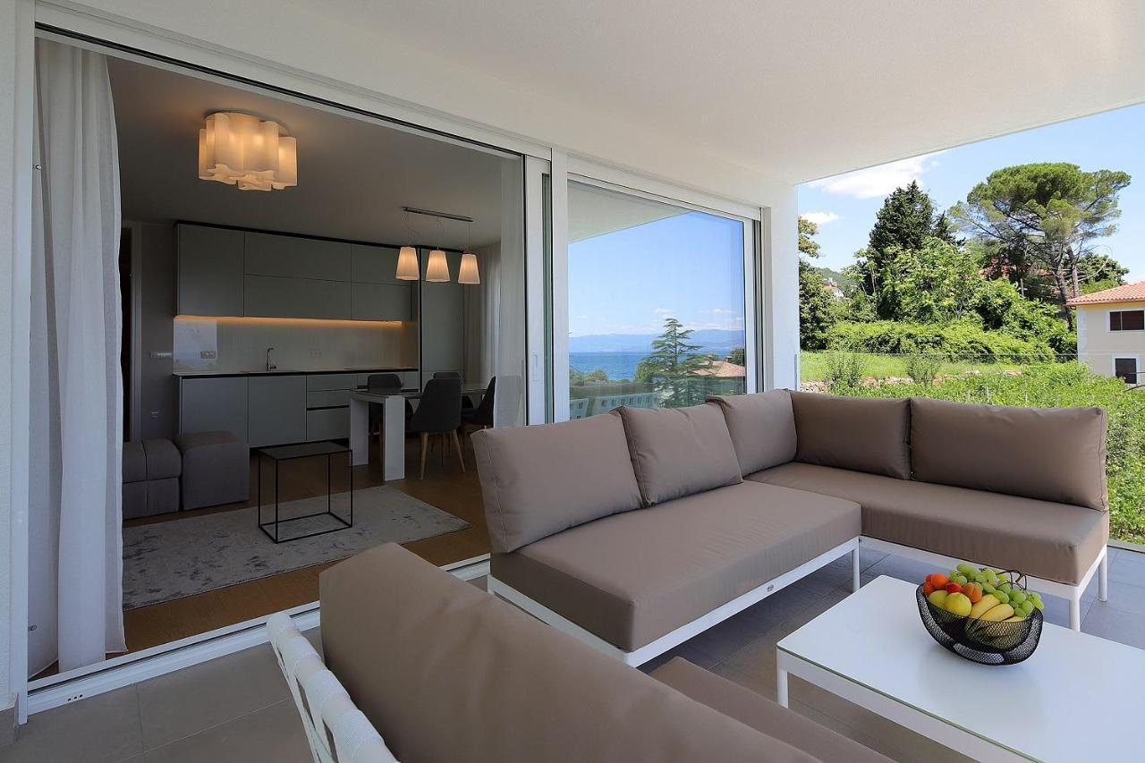 Apartment New With Swimming Pool Near The