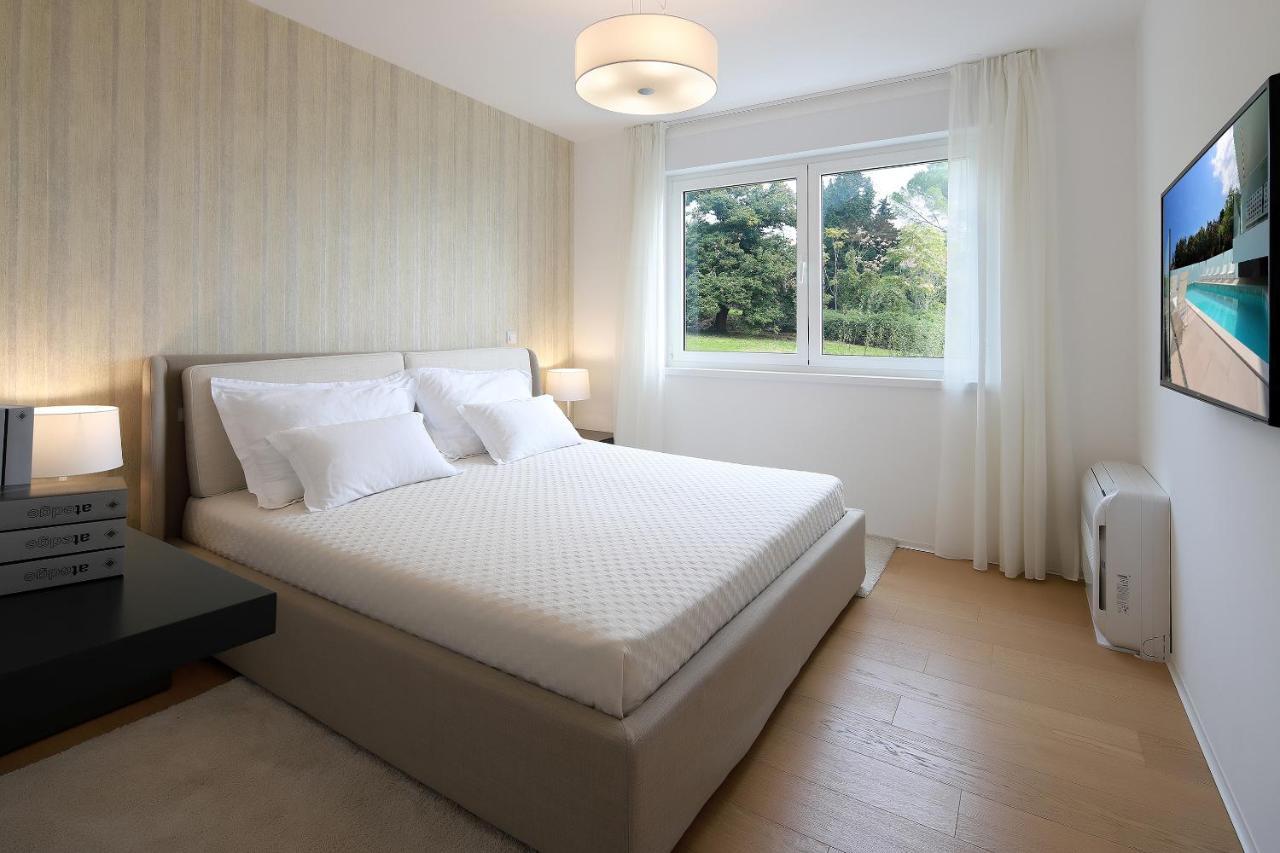 Apartment New With Swimming Pool Near The