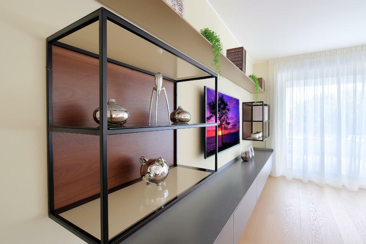 New With Swimming Pool Near The Apartment Icici