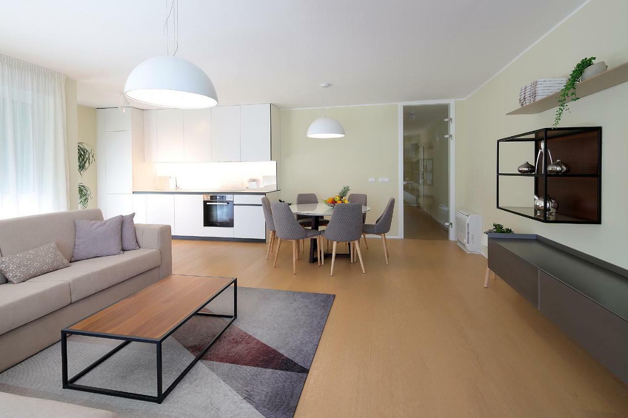 New With Swimming Pool Near The Apartmán Icici